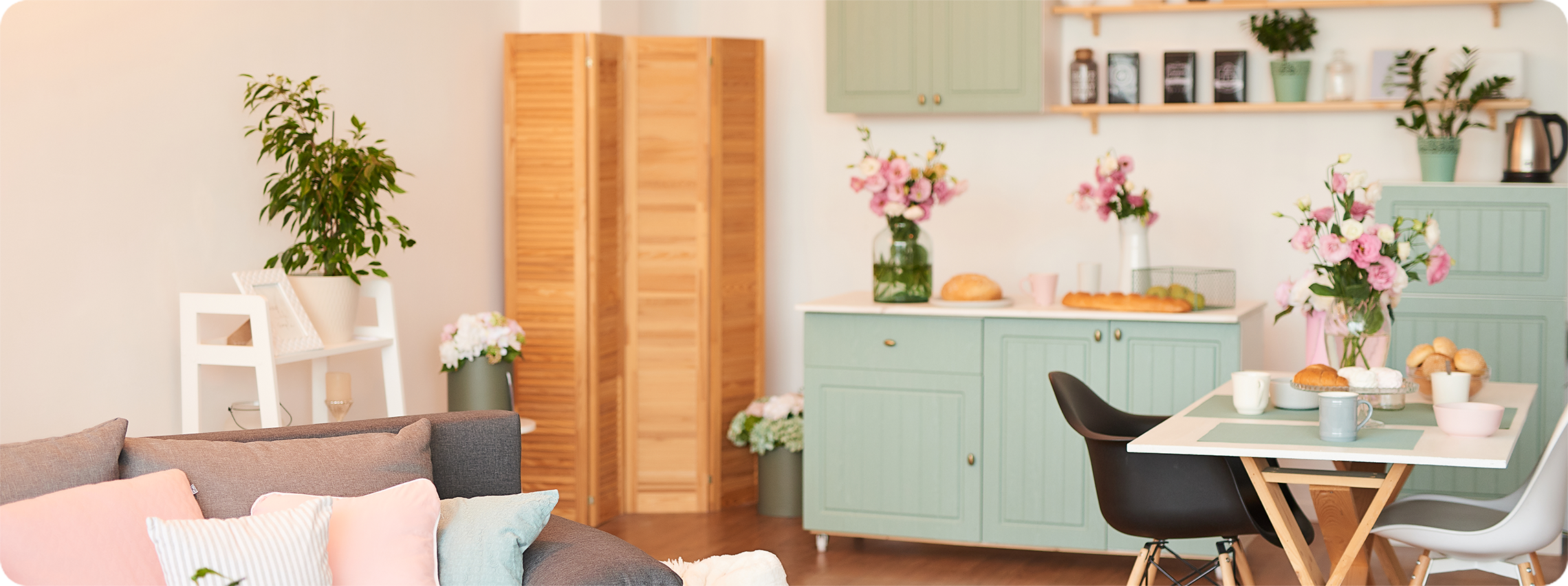 How to Fake a Bigger Space: Small-Home Hacks That Actually Work 